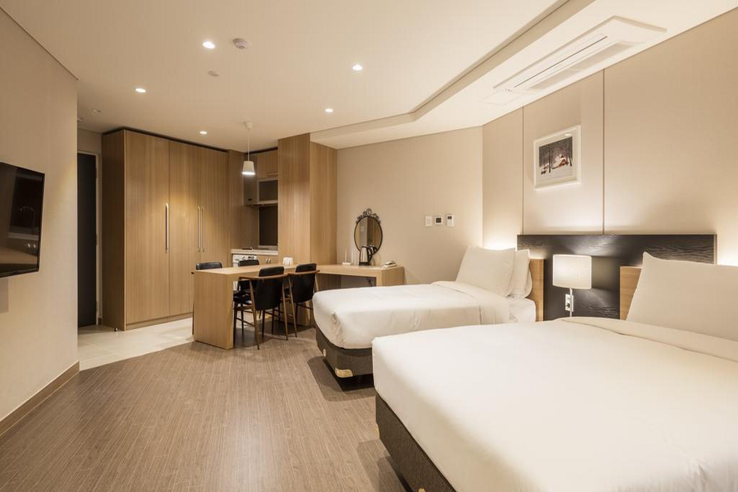 The First Stay Hotel Seoul Exterior photo