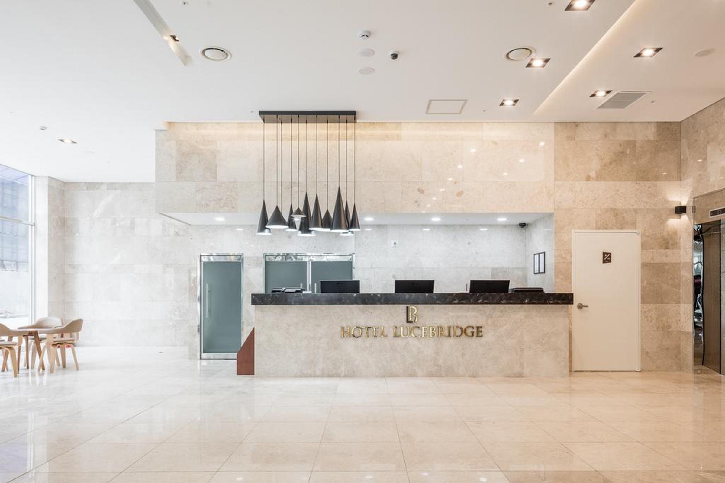The First Stay Hotel Seoul Exterior photo