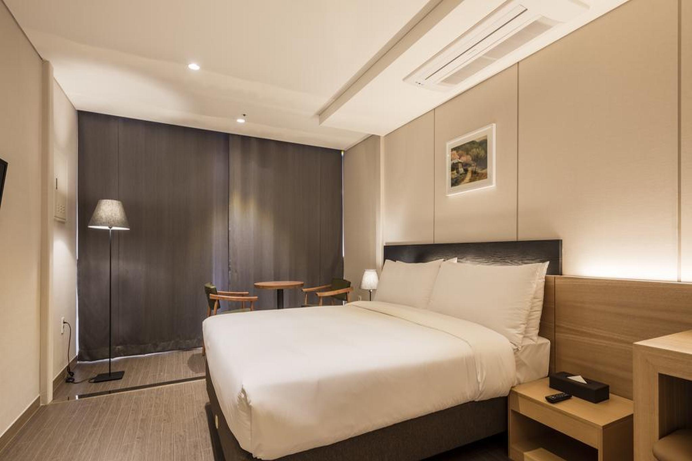 The First Stay Hotel Seoul Exterior photo